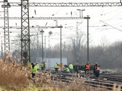 Szeged, MÁV, vasút, vonat, Szeged-Rendező állomás, kisiklott, tehervonat, sín, helyreállítás, Kecskés-telep, vasúti átjáró, közlekedés, forgalom
