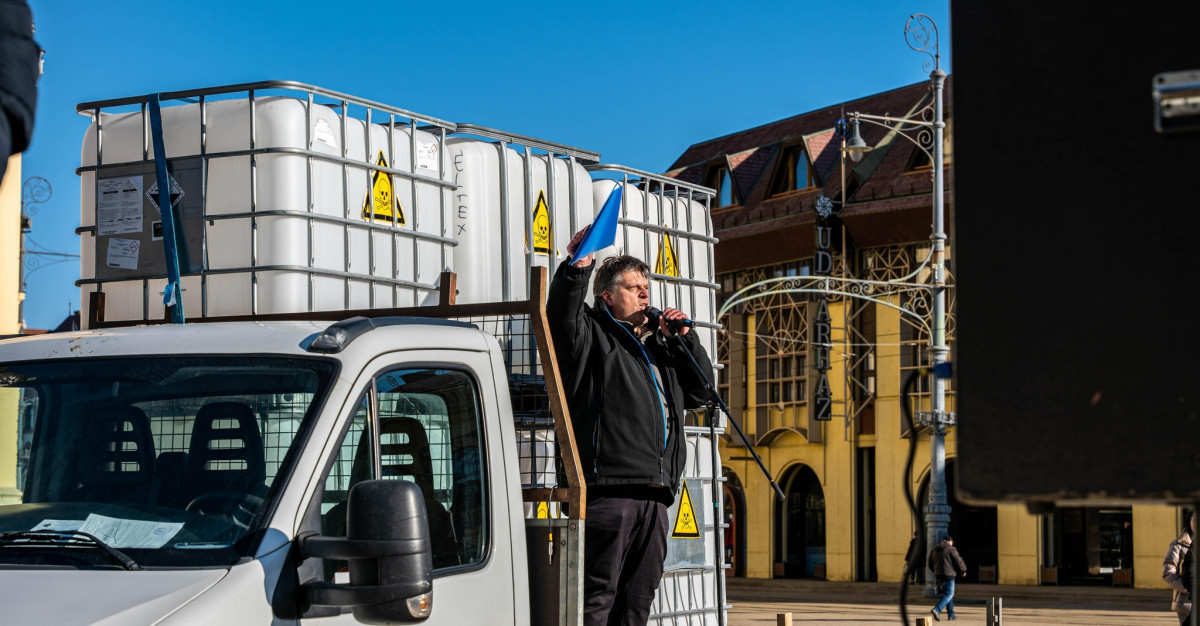 Bruti a tüntetésen