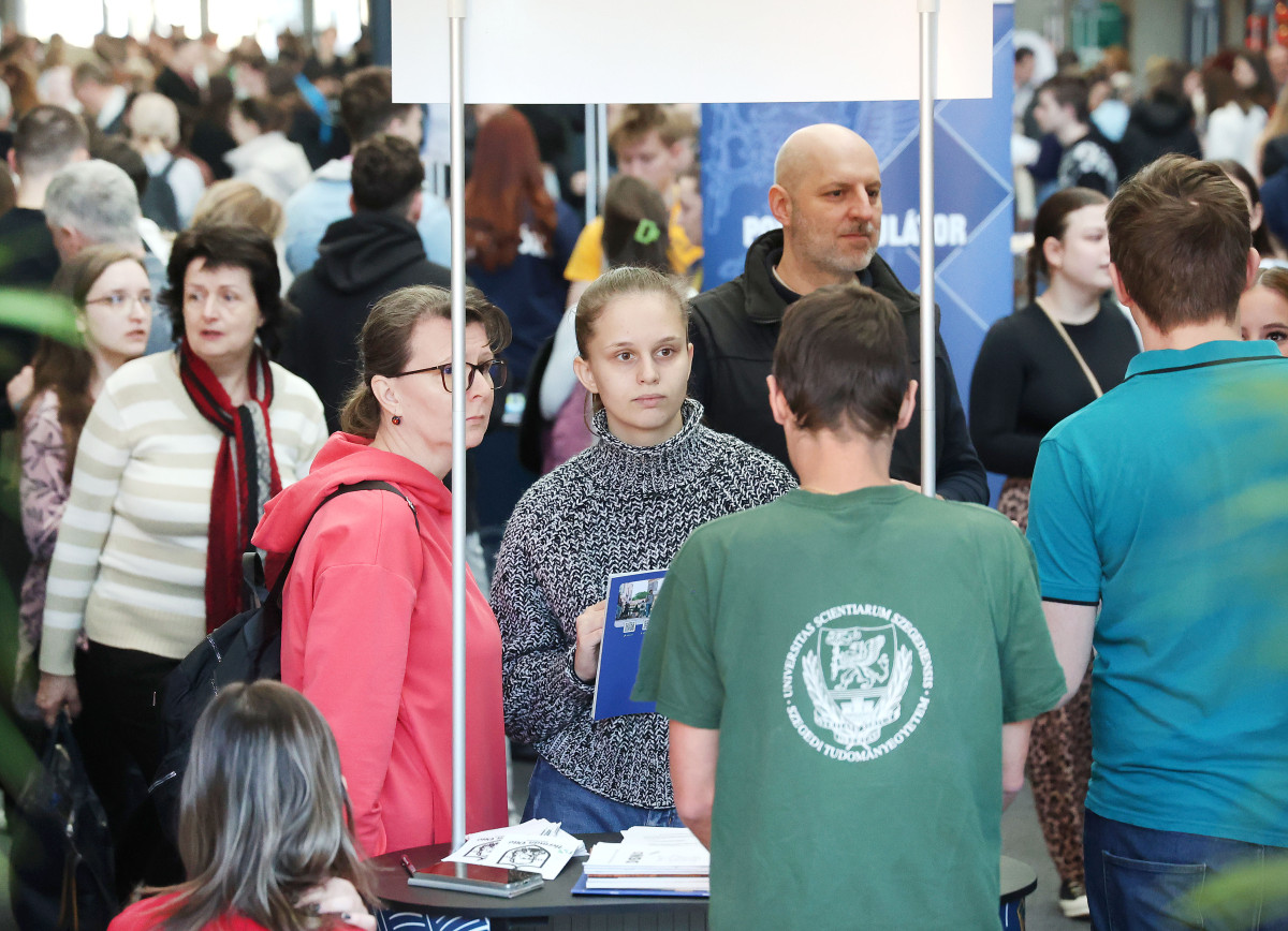 Szeged, SZTE, egyetem, Nyílt nap, SZTE József Attila Tanulmányi és Információs Központ, TIK, oktatás, diák