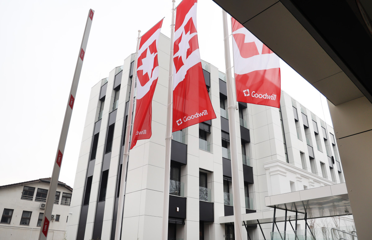 Szeged, Goodwill Pharma, gyógyszergyártó, cég, irodaház, átadás, Boros József utca, Lázár János, Botka László, Jójárt Ferenc