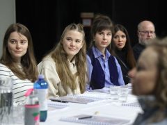 Szeged, Szegedi Nemzeti Színház, bemutató, Gálhidy Sára, Énekes madár, olvasópróba, Kisszínház, színház, kultura