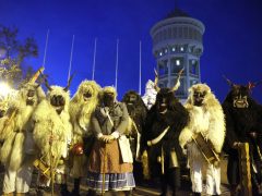 Szeged, téltemetés, kiszebáb, elégették, elűzték, tél, február, Szent István tér