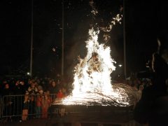 Szeged, téltemetés, kiszebáb, elégették, elűzték, tél, február, Szent István tér