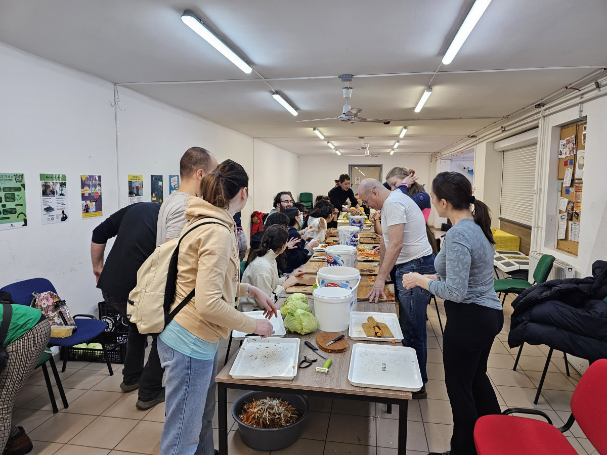 Food Not Bombs Debrecen