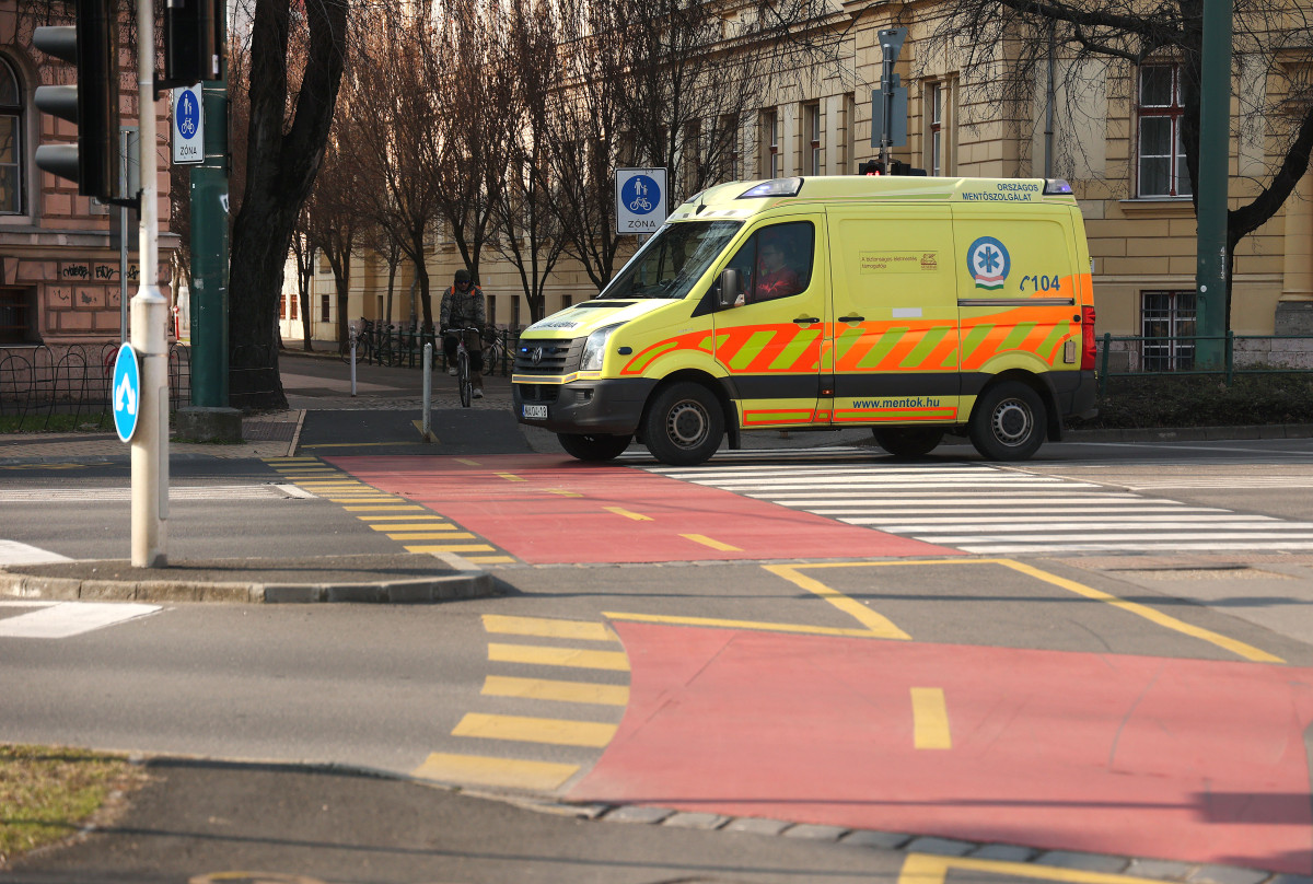 Szeged, mentő, Tisza Lajos krt., egészségügy