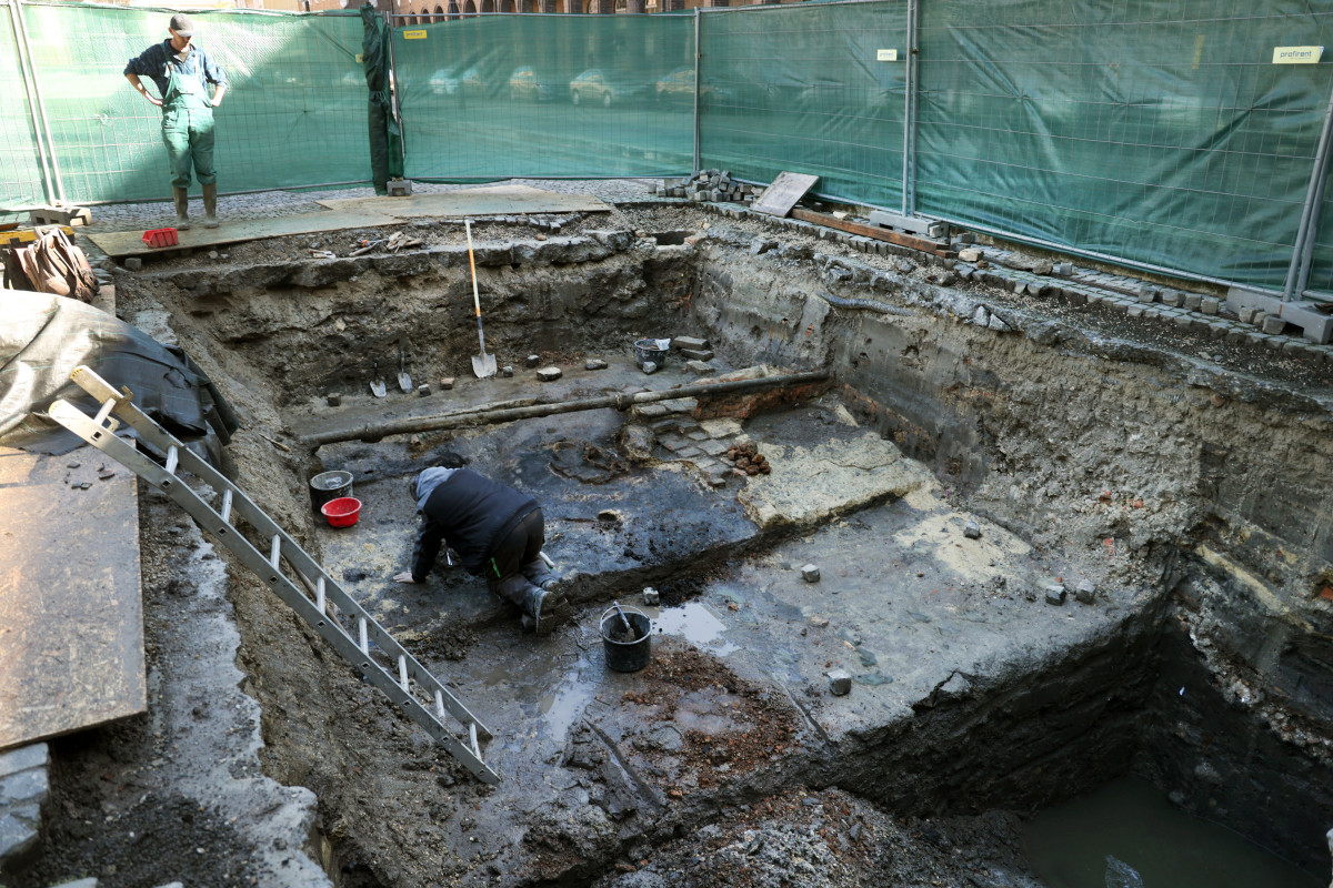 Szeged, Szeged múltja, ásatás, régészek, Dóm tér