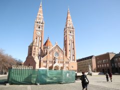 Szeged, Szeged múltja, ásatás, régészek, Dóm tér