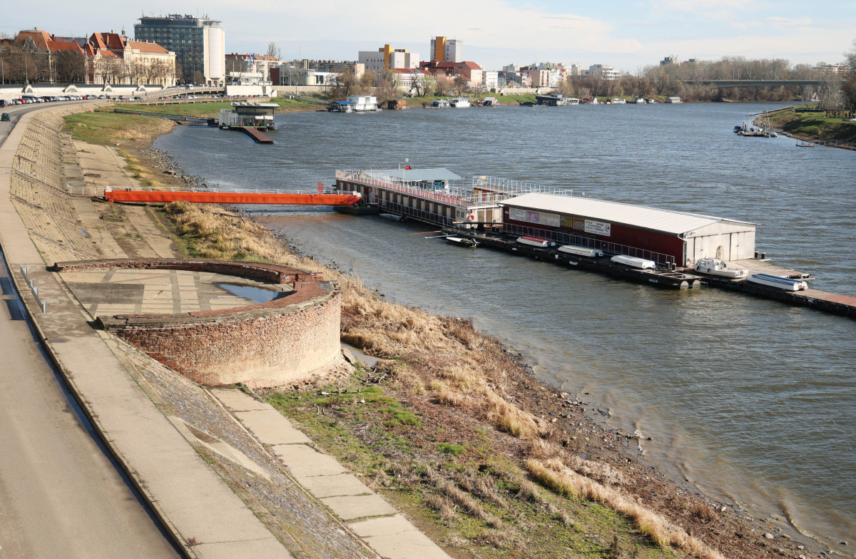 Szeged, alacsony vízállás, Tisza, folyó, aszály
