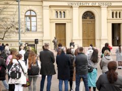 Szeged, „Tíz tiszta szív”, versmondás, vers, SZTE, Rektori, kultura, József Attila