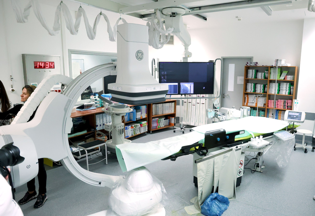 Szeged, SZTE, SZAKK, Kardiológiai Centrum, szívkatéter, műtő, átadás, Szent-Györgyi Albert Klinikai Központ, Petri Gábor Klinikai Tömb, klinika, egészségügy