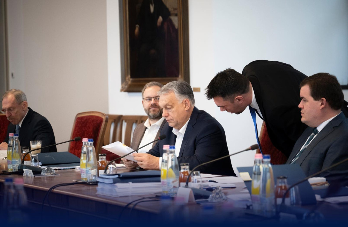 Orbán Viktor a magyar falvak megmentésére készül