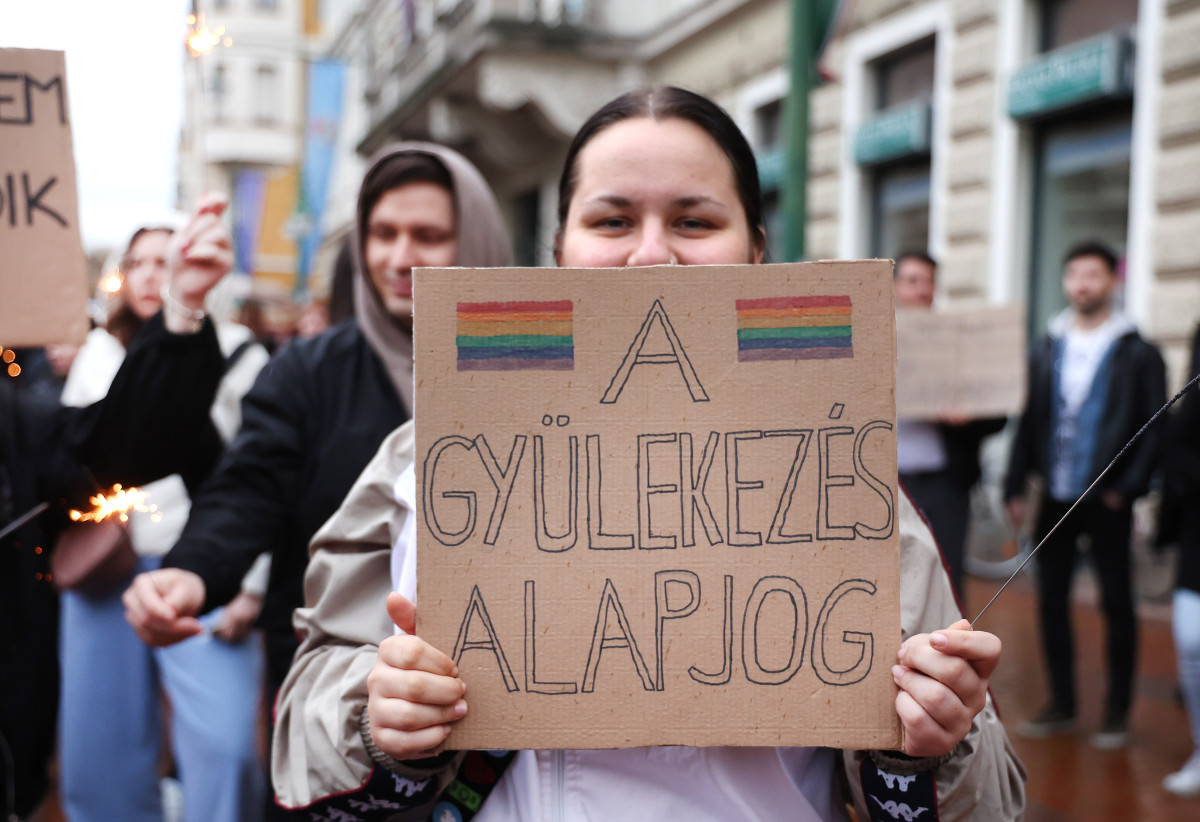 Szeged, gyülekezési törvény, szigorítás, tüntetés, demonstráció, Momentum, Dugonics tér