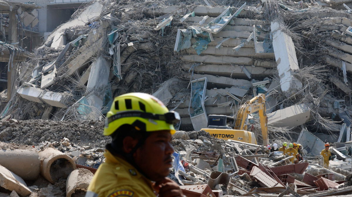 Ezer fölé emelkedett a mianmari földrengés áldozatainak száma. Fotó: hirado.hu