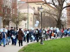 Szeged, közösségi séta, Esélyteremtő Wesley Alapítvány, Autizmus Világnapja