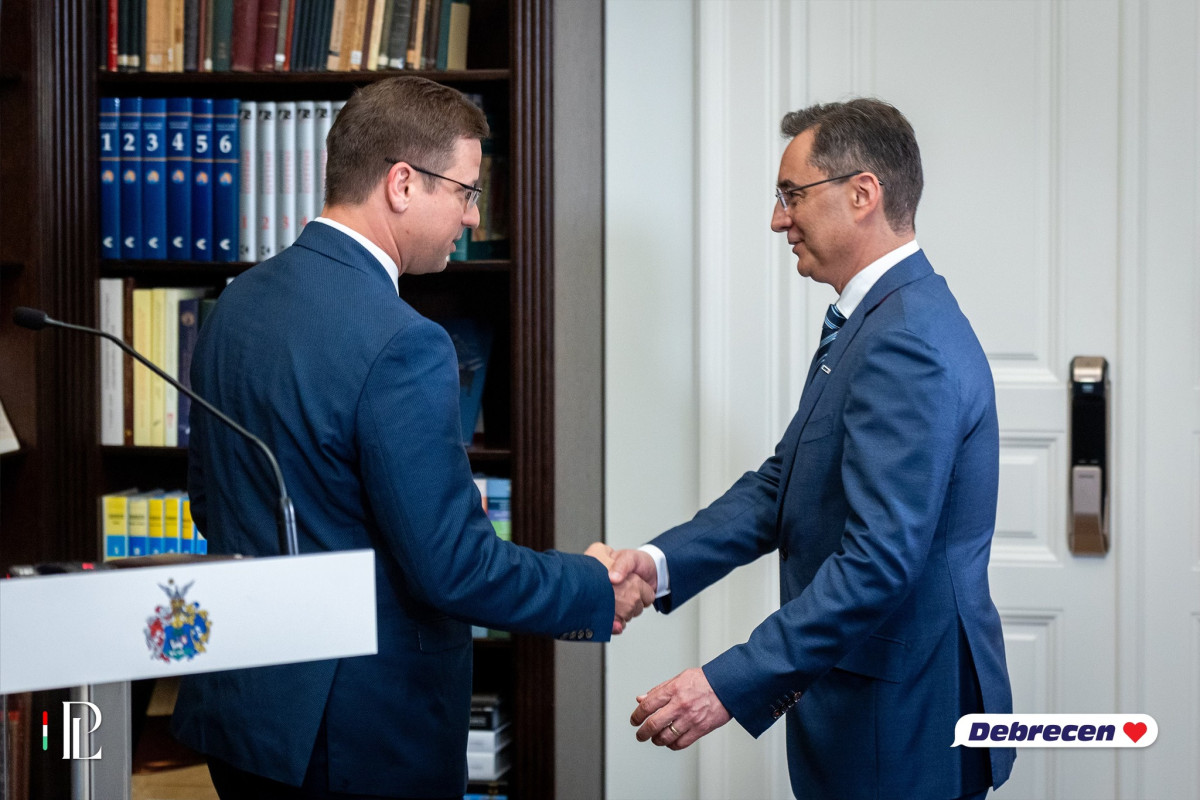 Gulyás Gergely és Papp László