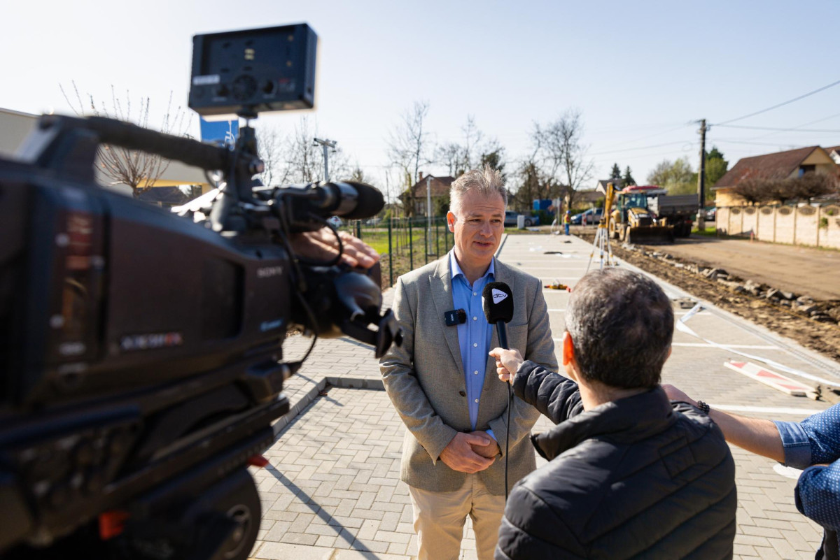 Leaszfaltoznak 60 méter utat Józsán
