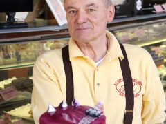 Szeged, A Cappella, cukrászda, sütemény, torta, kalács, húsvét, Gyuris László