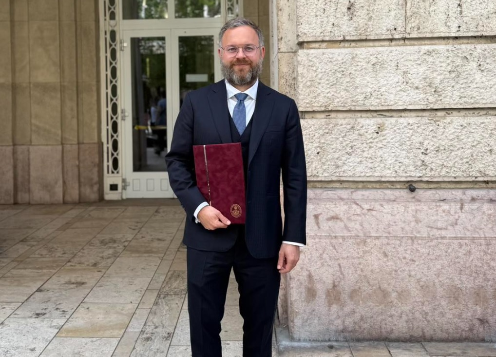 Orbán Balázs ledoktorált