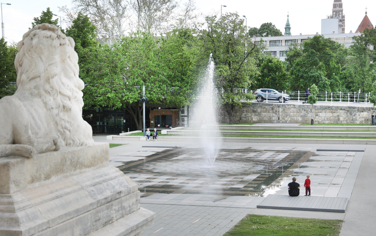 Szeged, szökőkút, Móra park