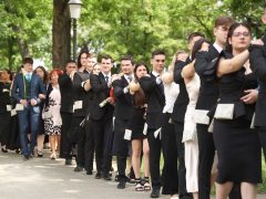 Szeged, Kőrösy József iskola, ballagás, Stefánia