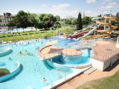 Szeged, Napfényfürdő Aquapolis Szeged, SZUE, strand, május 1., strand szezon