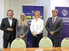 Szeged, Gazda-Patogén Interakció Központ, együttműködés, aláírás, SZTE, egyetem