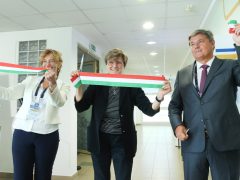 Szeged, Karikó Katalin, Szegedi Tudományegyetem, SZTE, egyetem, Gazda-patogén Interakció Központ, átadás