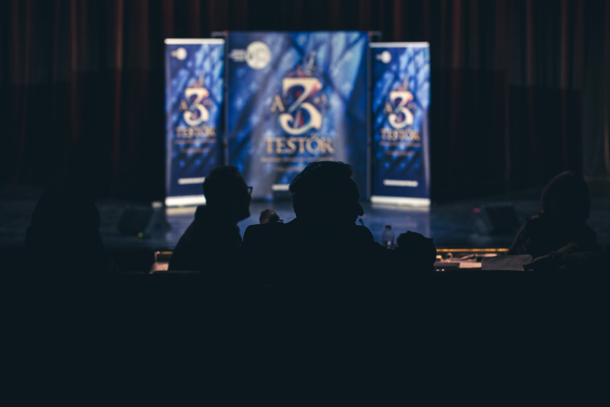 A 3 testrő. Szegedi Szabadtéri Játékok. Színház. Fotó: Szegedi Szabadtéri hivatalos FB.