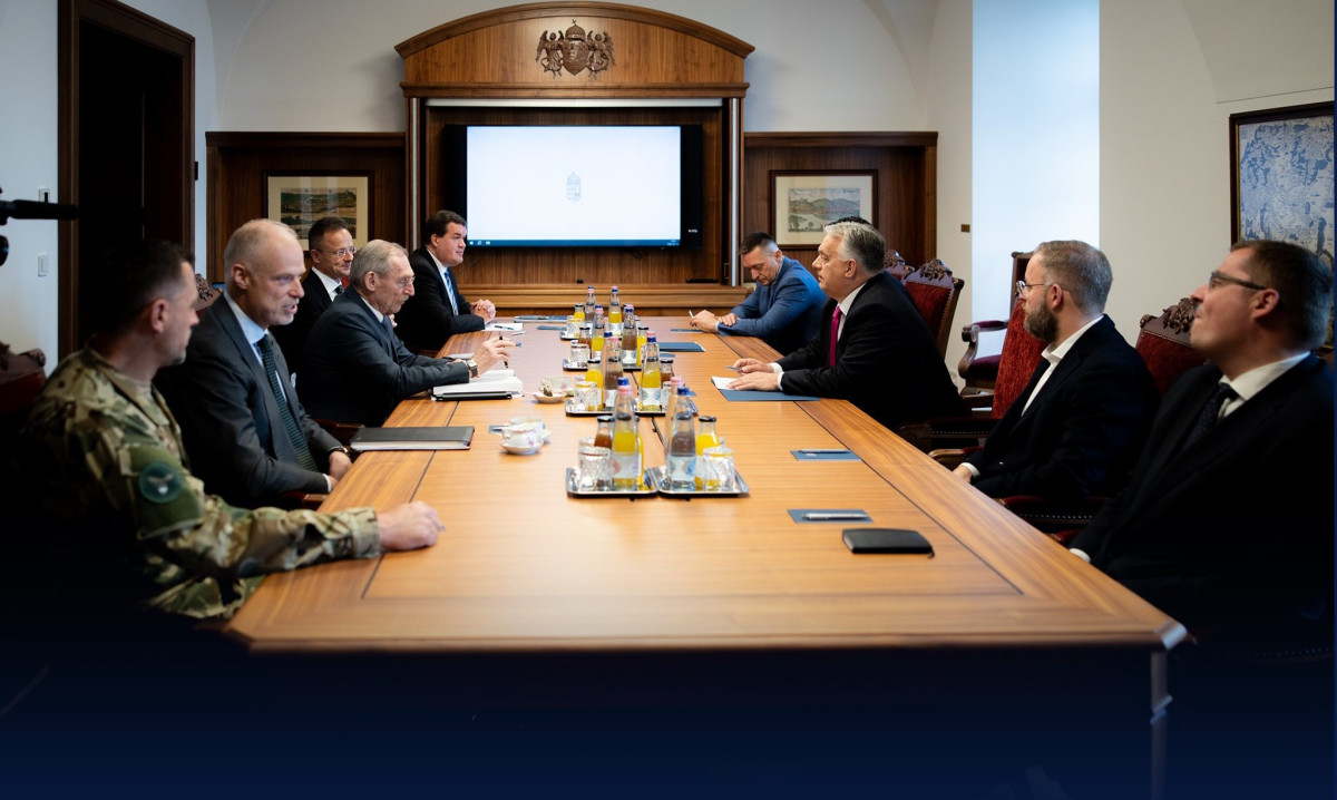 Orbán Viktor szerint Magyar Péter összefogott Ukrajnával is - összehívta a Védelmi Tanácsot. Fotó: Orbán Viktor hivatalos FB.