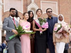 Szeged, SZTE, Orvostudományi Kar, végzős hallgatók, ballagás, Dóm tér, klinika kert