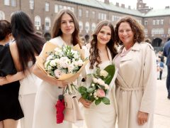 Szeged, SZTE, Orvostudományi Kar, végzős hallgatók, ballagás, Dóm tér, klinika kert