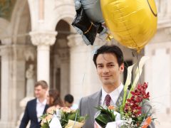 Szeged, SZTE, Orvostudományi Kar, végzős hallgatók, ballagás, Dóm tér, klinika kert