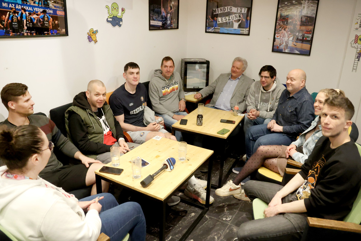 Szeged, SZTE Szedeák, kosárlabda, idényzáró, sajtóbeszélgetés, sport