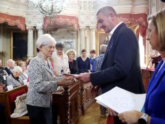 Szeged, nyugdíjas egyesületek, fogyatékkal élő személyek életminőségét segítő civil szervezetek, civil szervezetek, támogatás, Botka lászló, polgármester, városháza