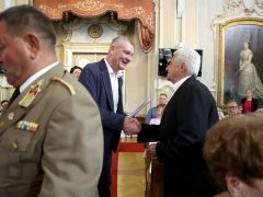 Szeged, nyugdíjas egyesületek, fogyatékkal élő személyek életminőségét segítő civil szervezetek, civil szervezetek, támogatás, Botka lászló, polgármester, városháza