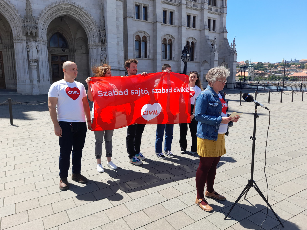 Már az idei 1 százalékos adófelajánlásokat is elvehetik