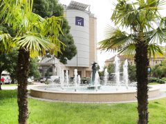 Szeged, Glattfelder tér, szökőkút