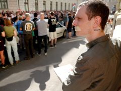 Szeged, aHang, demonstráció, átláthatósági törvény, Fidesz iroda