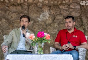 Éjszaka a vidámparkban