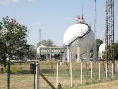 Szeged, MOL, algyői ipartelep, naperőmű, akkumulátoros villamosenergia-tároló, projektindító, Horváth Viktor, Schubert Péter Archibald, Molnár Áron, Algyő