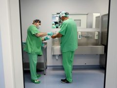 Szeged, okos cochleáris implantátum beültetés, műtét, Szegedi Tudományegyetem, SZTE, Fül- Orr- Gégészeti és Fej- Nyaksebészeti Klinik, hallókészülék, műtő, klinika, egészségügy