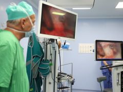 Szeged, okos cochleáris implantátum beültetés, műtét, Szegedi Tudományegyetem, SZTE, Fül- Orr- Gégészeti és Fej- Nyaksebészeti Klinik, hallókészülék, műtő, klinika, egészségügy