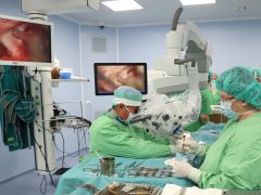 Szeged, okos cochleáris implantátum beültetés, műtét, Szegedi Tudományegyetem, SZTE, Fül- Orr- Gégészeti és Fej- Nyaksebészeti Klinik, hallókészülék, műtő, klinika, egészségügy