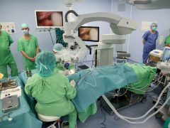 Szeged, okos cochleáris implantátum beültetés, műtét, Szegedi Tudományegyetem, SZTE, Fül- Orr- Gégészeti és Fej- Nyaksebészeti Klinik, hallókészülék, műtő, klinika, egészségügy