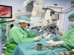 Szeged, okos cochleáris implantátum beültetés, műtét, Szegedi Tudományegyetem, SZTE, Fül- Orr- Gégészeti és Fej- Nyaksebészeti Klinik, hallókészülék, műtő, klinika, egészségügy