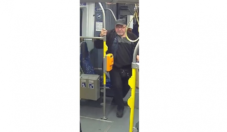 Ellopott egy laptopot Hódmezővásárhelyen, keresi a rendőrség