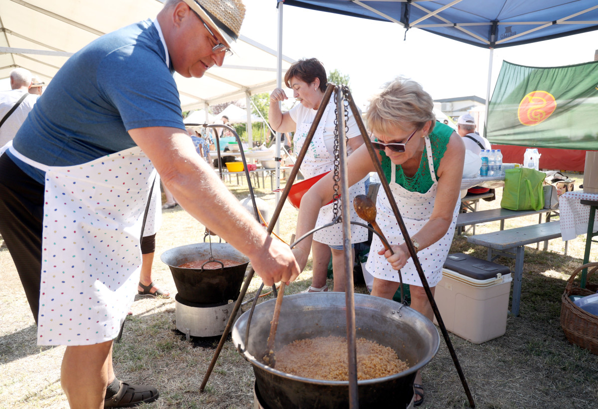 Szeged, Tarhonyafesztivál, tarhonya, bogrács, főzés, Tápé