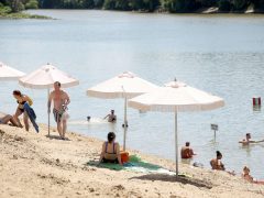 Szeged, Sárga, szabadstrand, strand, nyár, meleg, hőség, kánikula, fürdőzés, napozás, Tisza, Tisza part