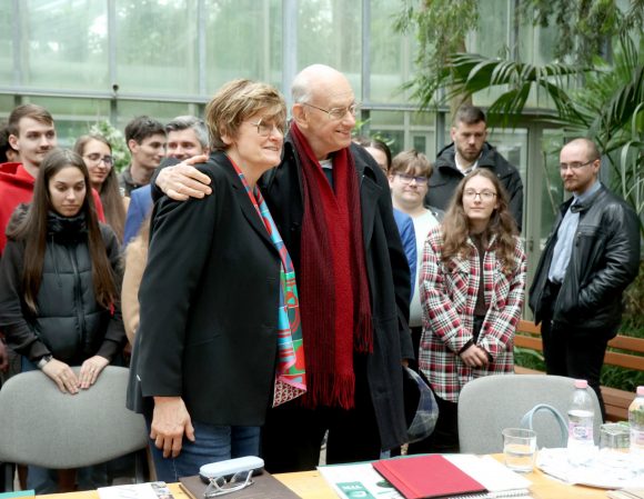 Szeged, Nobel-díj, Karikó Katalin, Füvészkert, hallgatók, szegedi Tudós nők ösvény