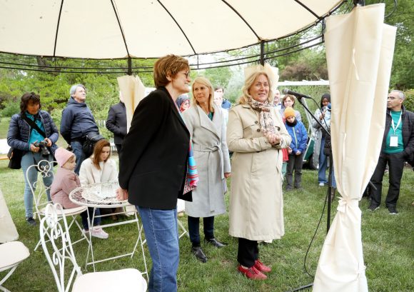 Szeged, Nobel-díj, Karikó Katalin, Füvészkert, hallgatók, szegedi Tudós nők ösvény